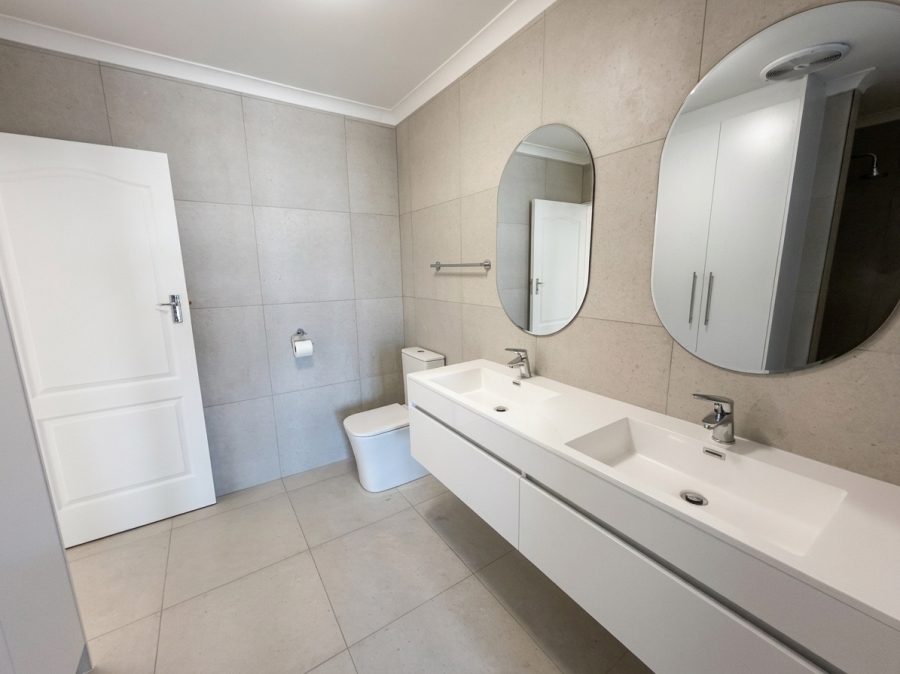 To Let 2 Bedroom Property for Rent in Table View Western Cape